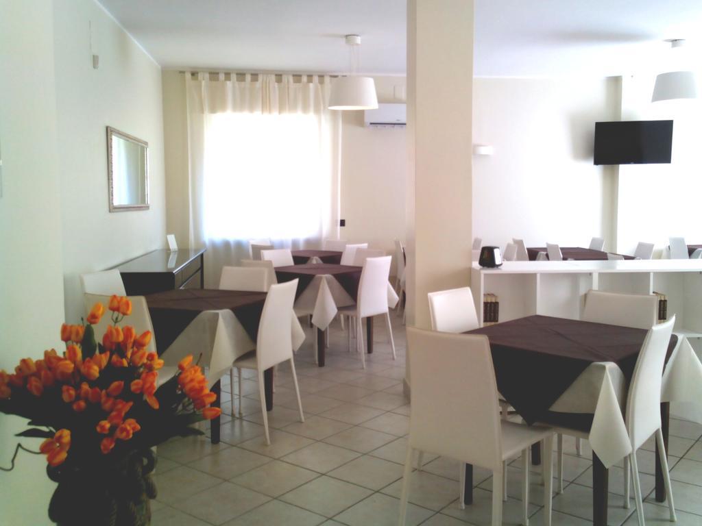 Hotel Sette Note Silvi Marina Exterior photo