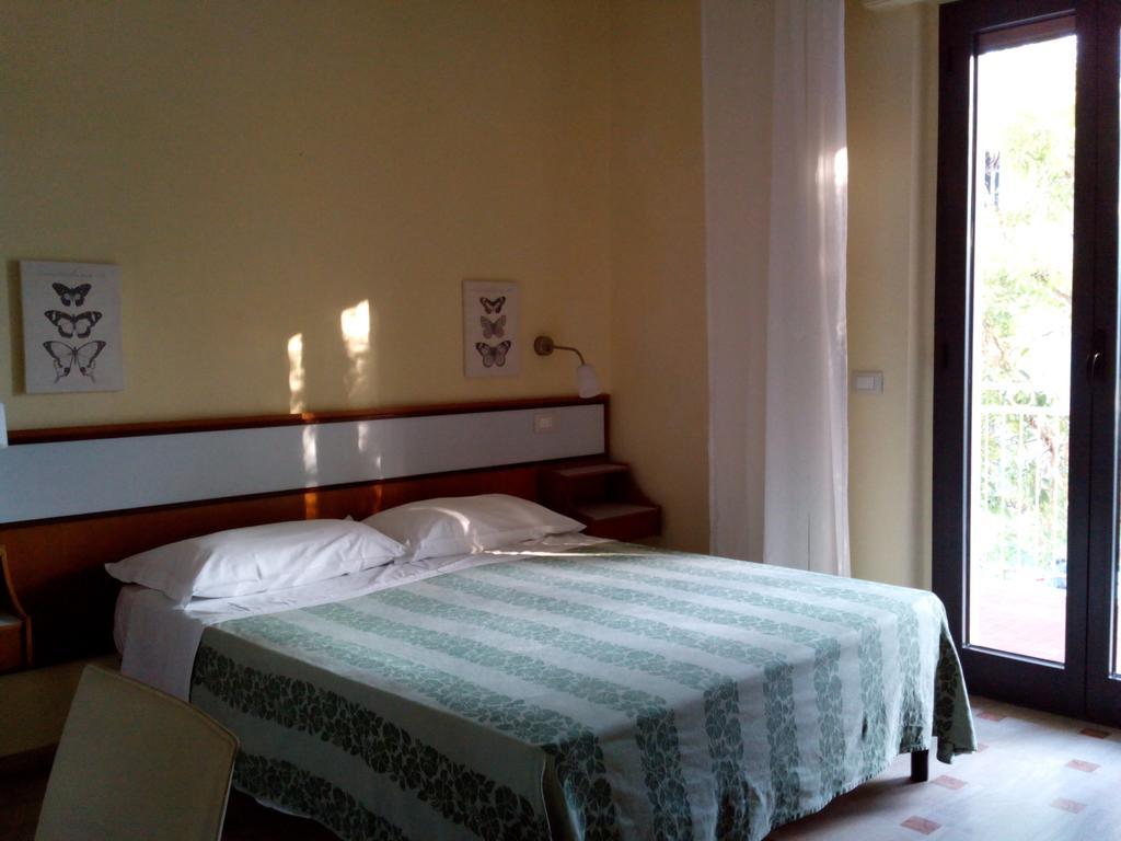 Hotel Sette Note Silvi Marina Exterior photo