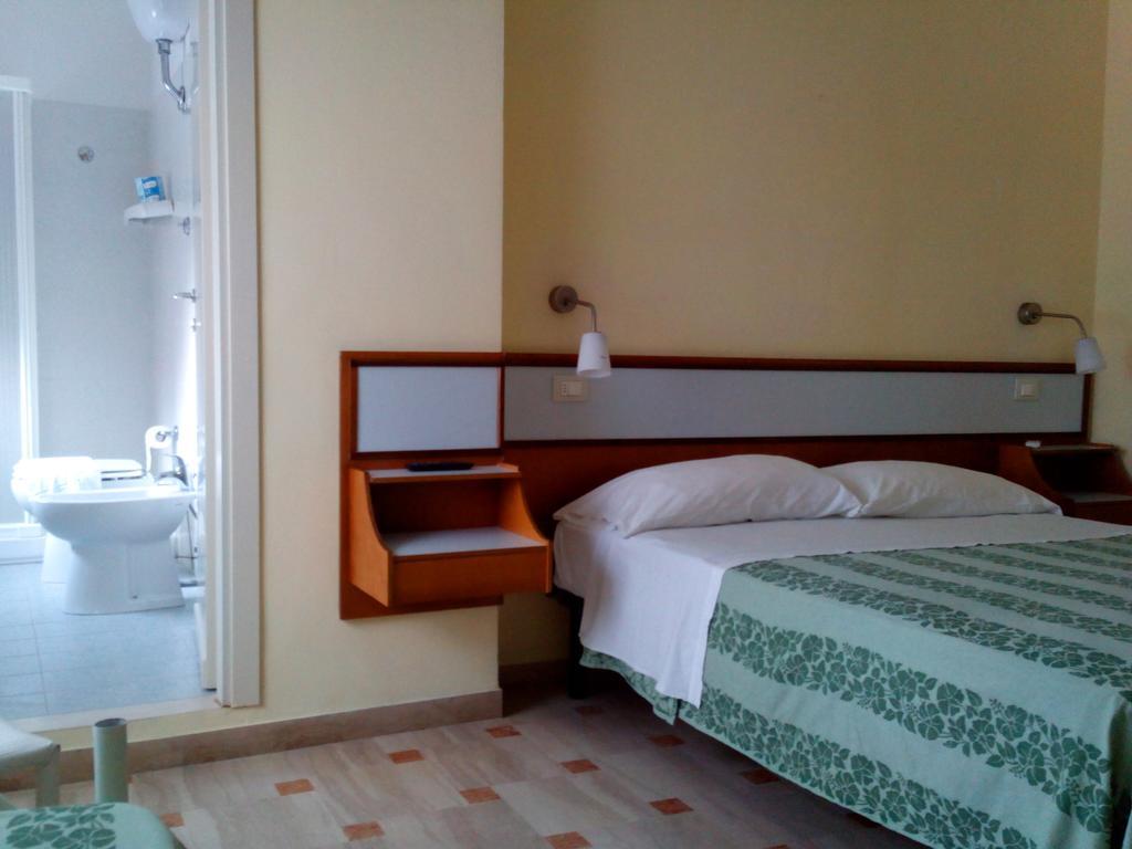 Hotel Sette Note Silvi Marina Exterior photo