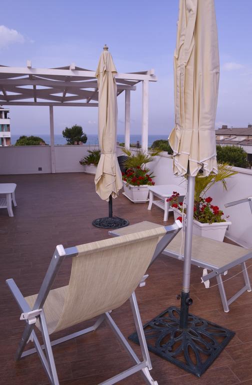 Hotel Sette Note Silvi Marina Exterior photo