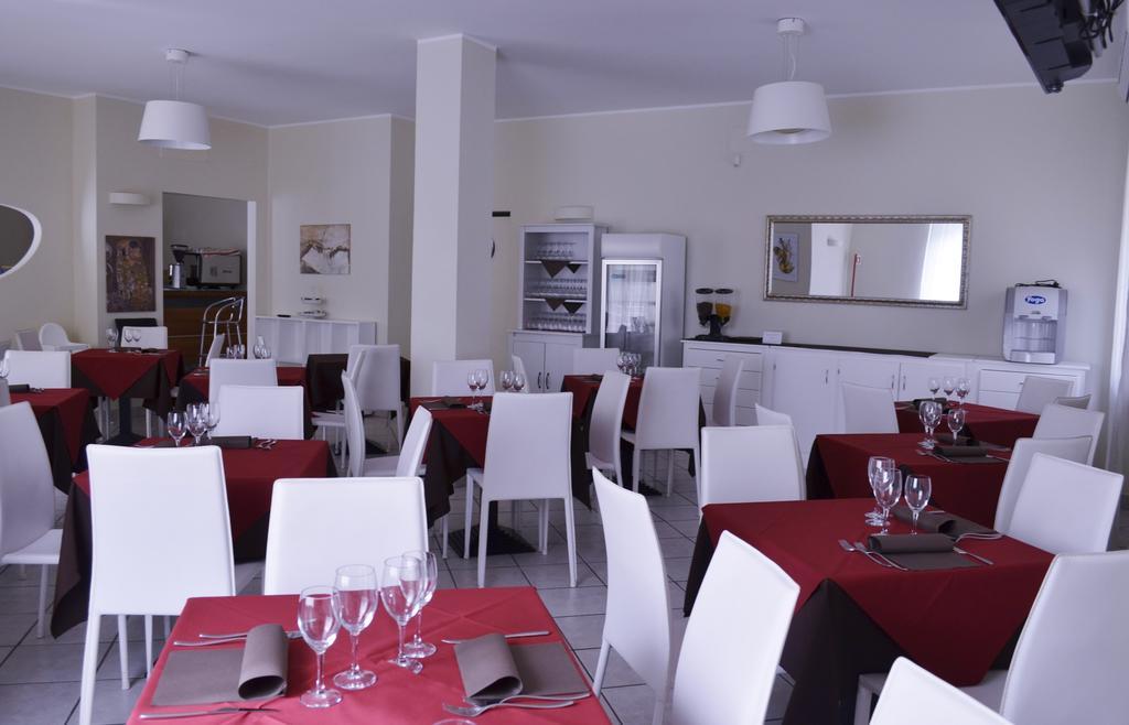 Hotel Sette Note Silvi Marina Exterior photo